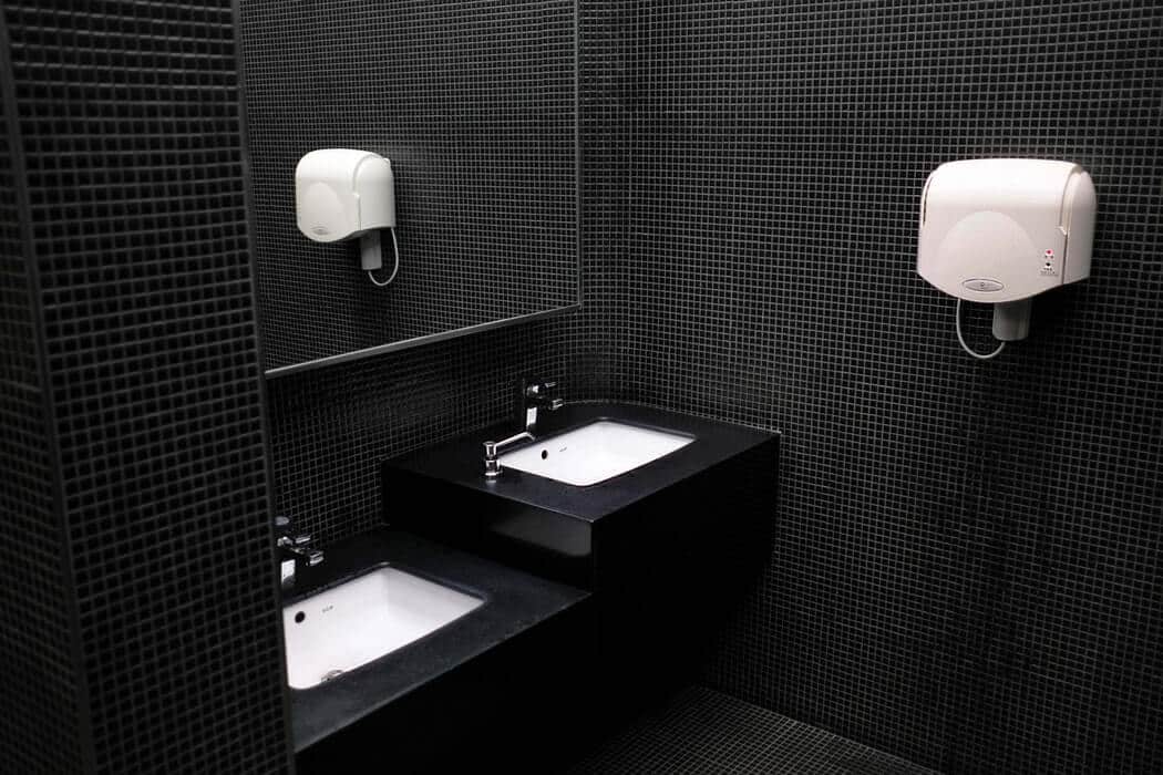 inclusive washroom sinks height