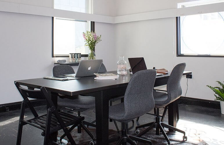 Reserve meeting rooms with booking software Reserve meeting rooms with booking software