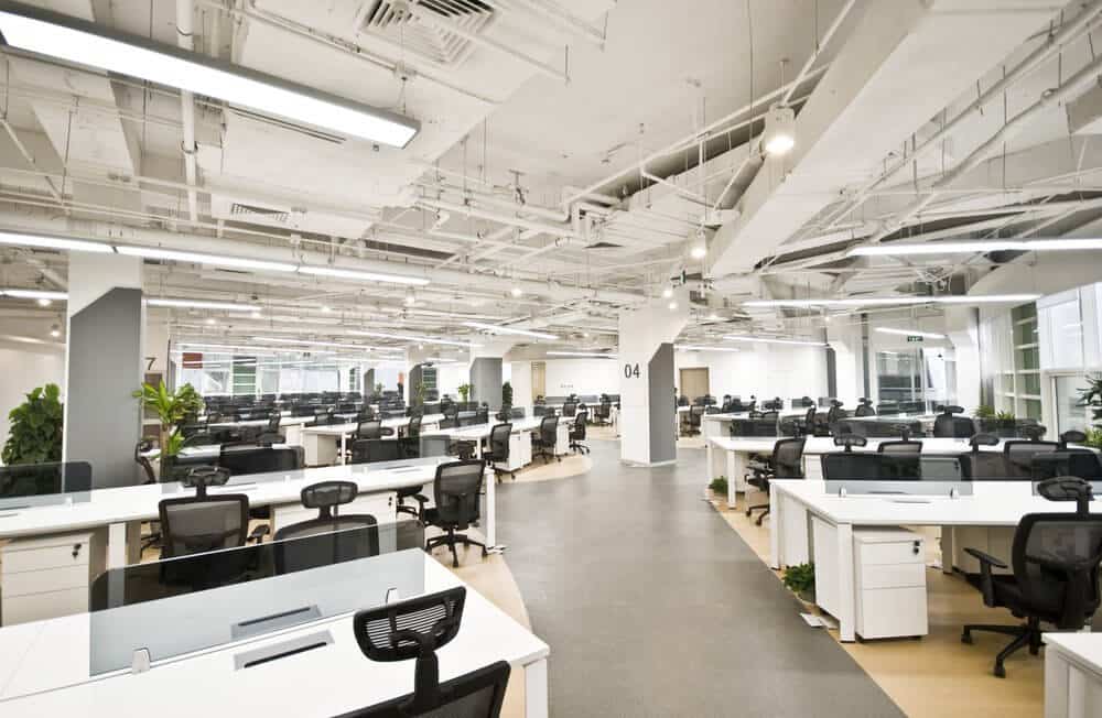 Complex and organized office layout Complex and organized office layout