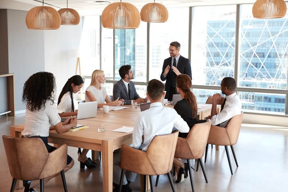 Staff and service expenses in office Staff and service expenses in office